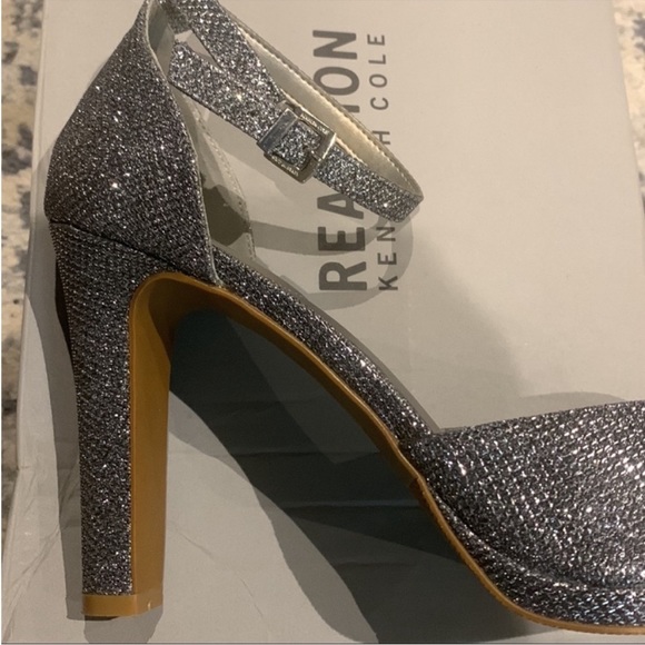 Women’s Kenneth Cole Reaction sparkly dressy heels - Picture 7 of 9